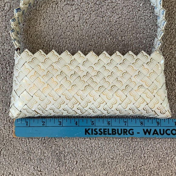 LAST CHANCE! Vintage 90s Upcycled white and gold wrapper purse EUC - Picture 7 of 10